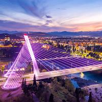/images/apkg/12952/podgorica_-_bridge_at_night-3309847-500.jpg