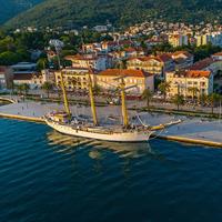 /images/apkg/12952/tivat_-_portside_at_porto_montenegro-1144541-500.jpg