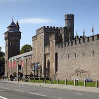 /images/apkg/1732/cardiff_-_cardiff_castle_street_entrance-3434758-500.jpg
