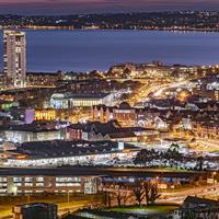 /images/apkg/1732/swansea_-_city_view_at_night-3420733-500.jpg