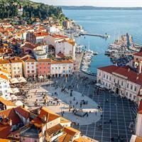 /images/apkg/2642/piran_-_tartini_square_aerial_view-1075594-500.jpg