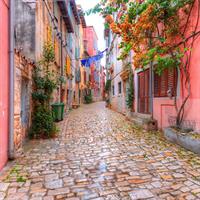 View of Pula - Rovinj - Zadar - Split - Dubrovnik: Chauffeured Collection