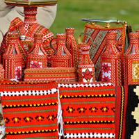 /images/apkg/2661/ohrid_-_hand-woven_souvenirs_at_market-1144698-500.jpg