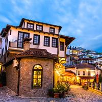 /images/apkg/2661/ohrid_-_traditional_houses_in_old_town-1144700-500.jpg