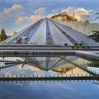 /images/apkg/2665/tirana_-_pyramid_of_tirana-1144688-500.jpg