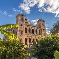 /images/apkg/3515/madagascar_-_antananarivo_-_royal_palace-1135724-500.jpg