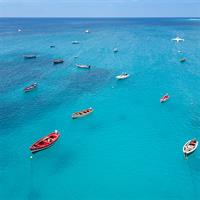 /images/apkg/3975/cape_verde_-_sal_island_-_traditional_fisher_boat-1080779-500.jpg