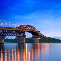View of Runway to Road: Auckland and Queenstown - Dunedin - Te Anau
