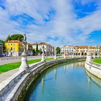 /images/apkg/71/padua_-_piazza_of_prto_della_valle-4384158-500.jpg