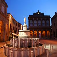 /images/apkg/71/rimini_-_piazza_cavour-1113732-500.jpg