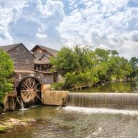 View of The Great Smoky Mountains Self Drive (Knoxville - Pigeon Forge - Gatlinburg - Asheville)