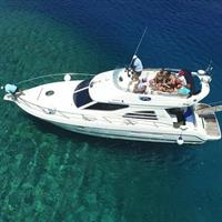 All-Inclusive Mykonos Catamaran with Lunch and Unlimited Drinks