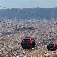 Cable car to el Paraiso, the city slum