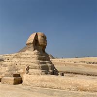 8-Hour Private Tour Pyramids Giza , Egyptian Museum and local Bazaar from Cairo