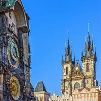 /images/asst/1752/prague_-_old_town_square_-678578-500.jpg