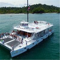 Catamaran Ocean King Manuel Antonio