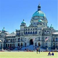 Beautiful Butchart Gardens &amp; Victoria Highlights private tour