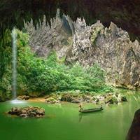 Guangzhou to Yingxi Corridor and Cave Fairland Private Day Tour