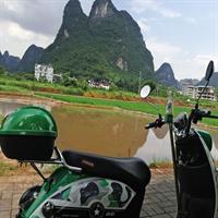 1 day Guilin Li River Cruise and Yangshuo Countryside with Scooter Private Tour