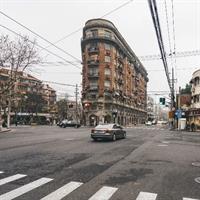 4-Hour Private Former French Concession Walking Tour with Dim Sum