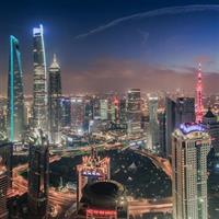 2-Hour Evening Walking Tour in Shanghai: Lookup Skycrapers With City Master