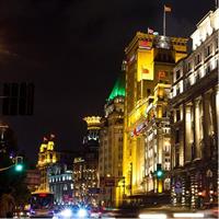 3-Hour Flexible Private Shanghai Night Tour with Local Dinner Option