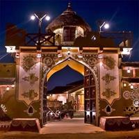 Jaipur full-day tour with dinner at Chokhi Dhani Village