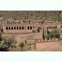 Private Custom Guided Tour: Visit to haunted Bhangarh Fort from Jaipur