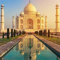 Private All-Inclusive Taj Mahal Tour from Jaipur via Chand Baori
