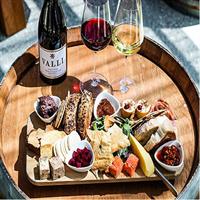 Boutique Wine Tour - visit Central Otago, 4 Wineries &amp; Lunch