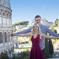 /images/asst/71/rome_-_colosseum_couple_-776733-500.jpg
