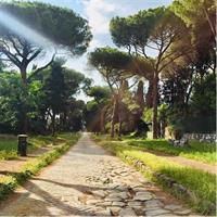 Appian Way &amp; Aqueducts small group e-bike tour(catacombs &amp; food)