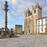 /images/asst/74/porto_-_cathedral_-728996-500.jpg