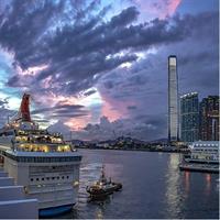From Science to Serenity: Hong Kong Walking Tour for Couples