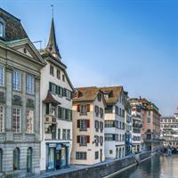 3 in 1: Zurich Walking Tour - Cruise on the Lake - Cable Car Ride to Felsenegg