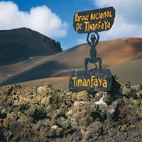 Guided tour: Timanfaya National Park and La Geria with pick-up