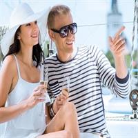 Barcelona 2-hour Private Boat Tour with Cava and snacks