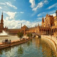 4 hours private Walking Tour of Seville with Tapas introduction