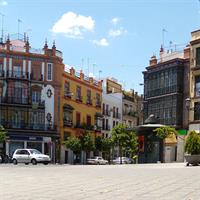 2-Hour Private Guided Walking Tour of Triana