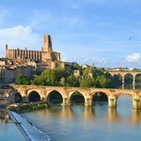 Toulouse : Albi and Cordes/Ciel Day Trip with audio guides