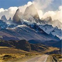 Chalten Trekking Lake of the Three : from Calafate with guide