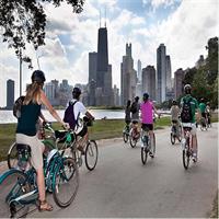 Bike Tour of Chicago&#x27;s Lakefront Neighborhoods