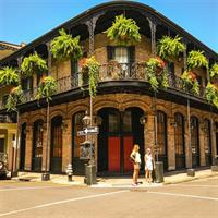 Explore New Orleans' Garden District: Private 2-hour Walking Tour