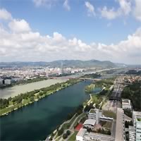 /images/packages/austria/vienna-danuberiverview-500.jpg