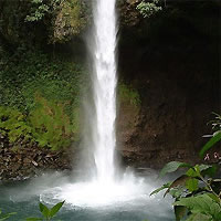 Arenal Hanging Bridges, Volcano Hike and La Fortuna Waterfall with Lunch (Guided)