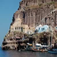 /images/packages/greece/santorini-athiniosport-viewfromsea-500.jpg