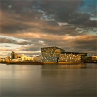 /images/packages/iceland/reykjavik-harpaconference500.jpg