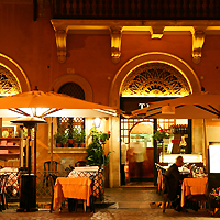 /images/packages/italy/italy-rome-restaurantview-500.jpg