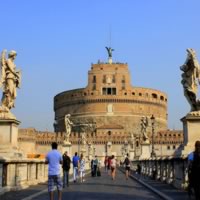 /images/packages/italy/rome-castelsantangeloview-500.jpg