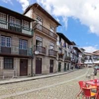 /images/packages/portugal/guimaraes-historicalcenter-500.jpg